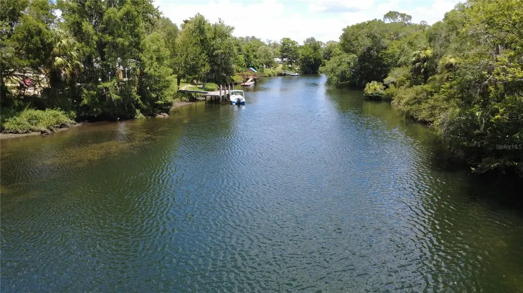 11236 N Rain Point Inglis FL 34449