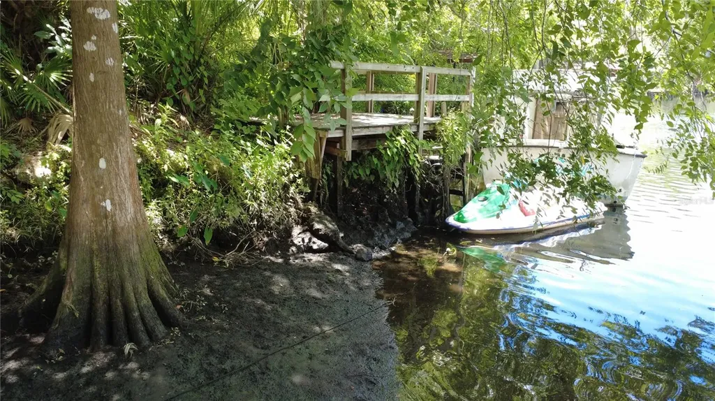 11236 N Rain Point Inglis FL 34449