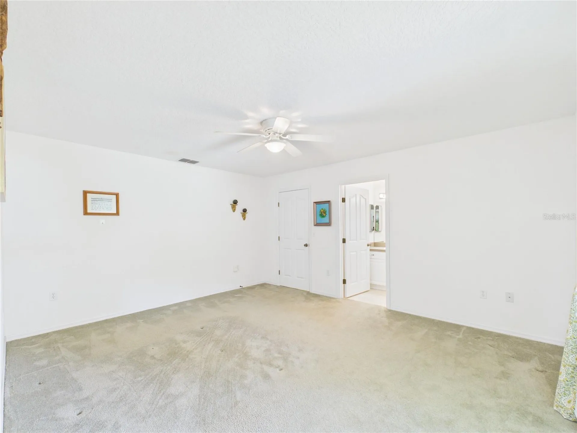 11236 N Rain Point Inglis FL 34449