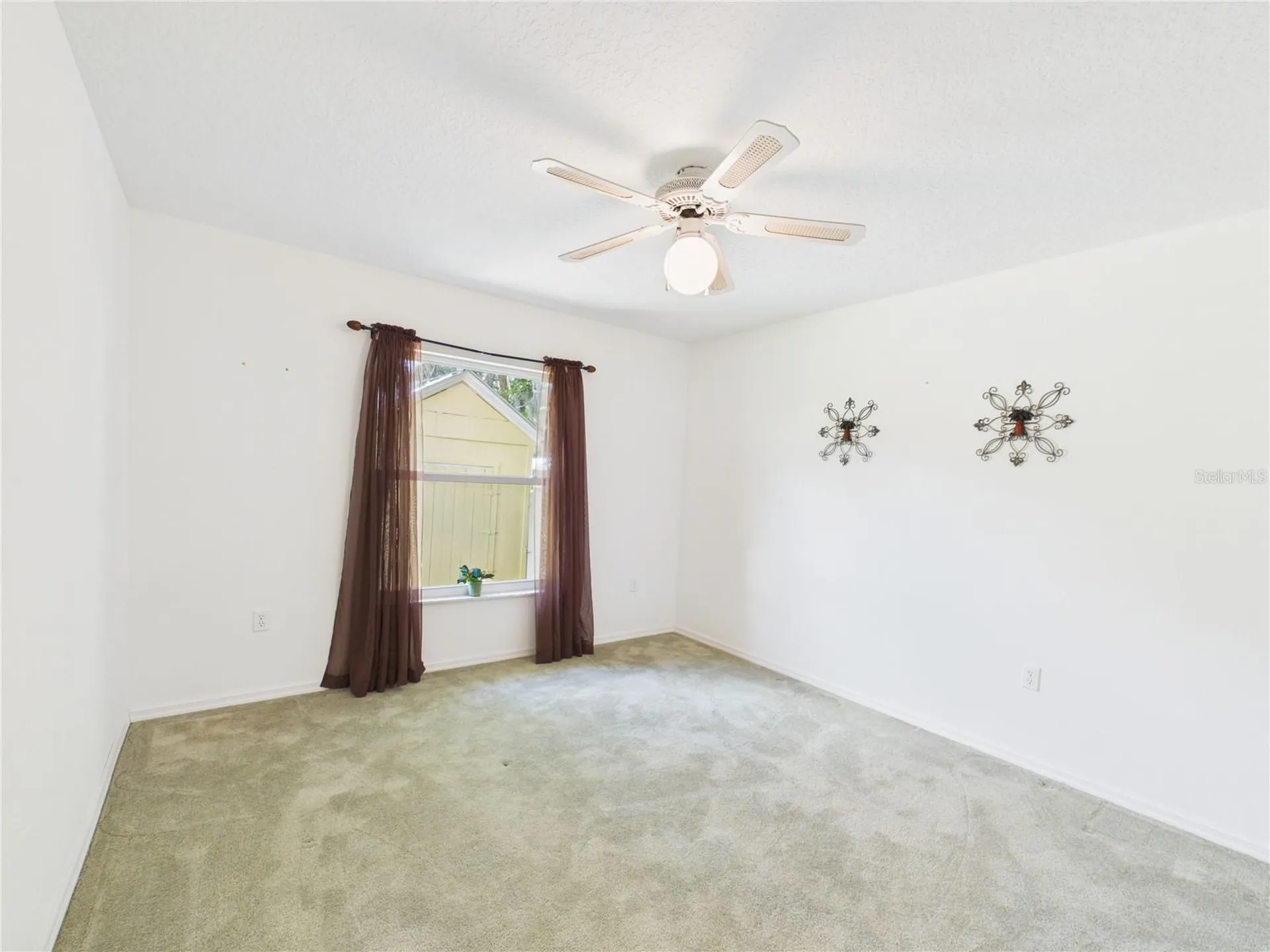 11236 N Rain Point Inglis FL 34449