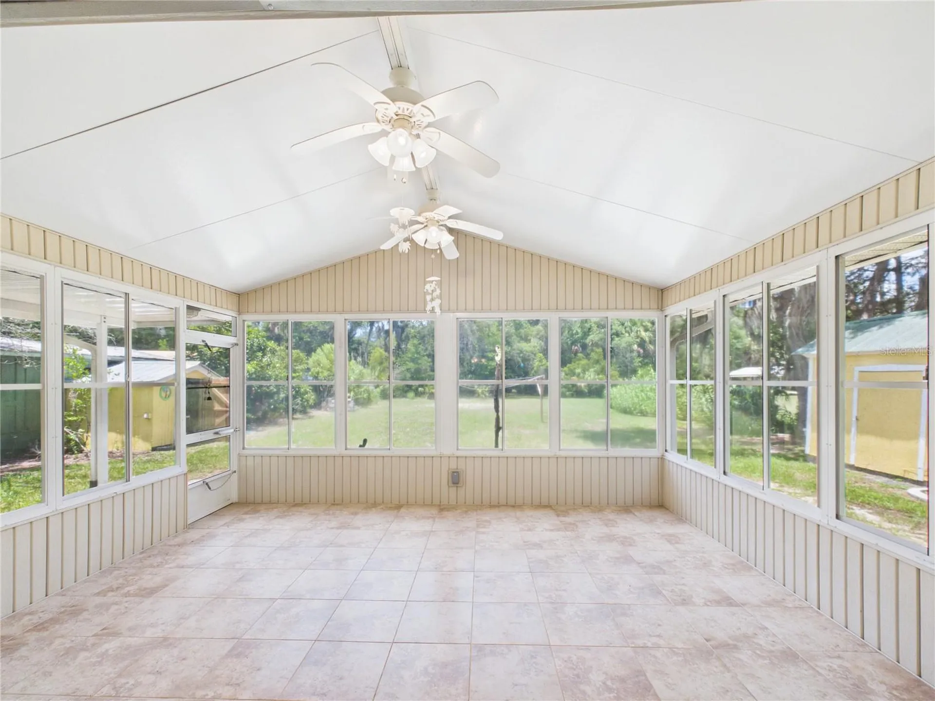 11236 N Rain Point Inglis FL 34449