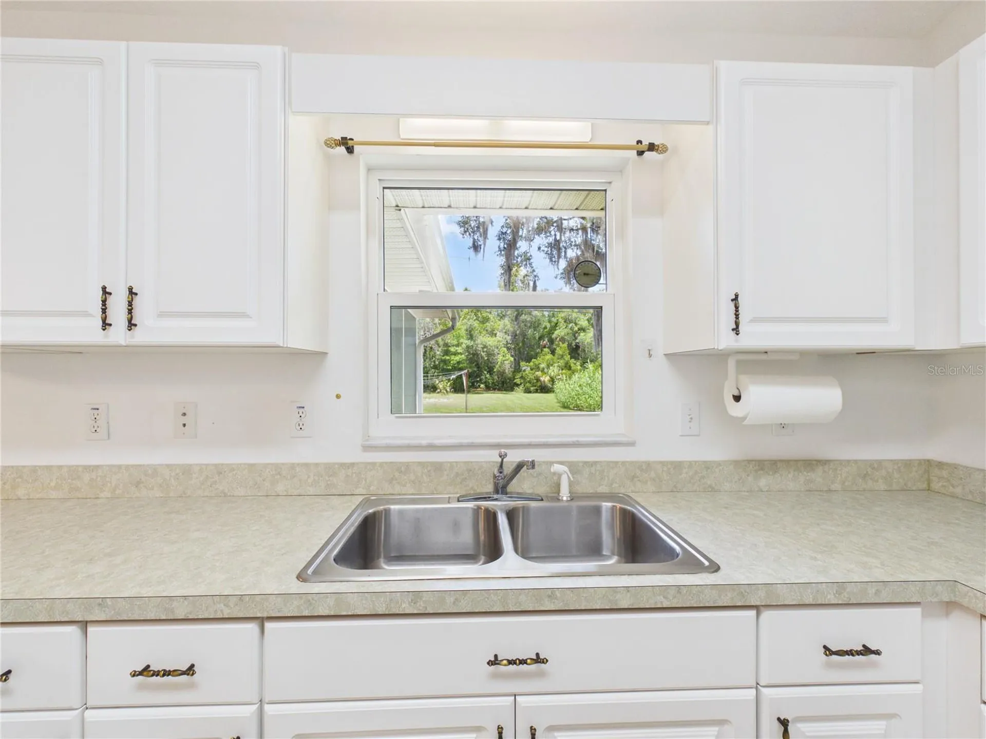 11236 N Rain Point Inglis FL 34449