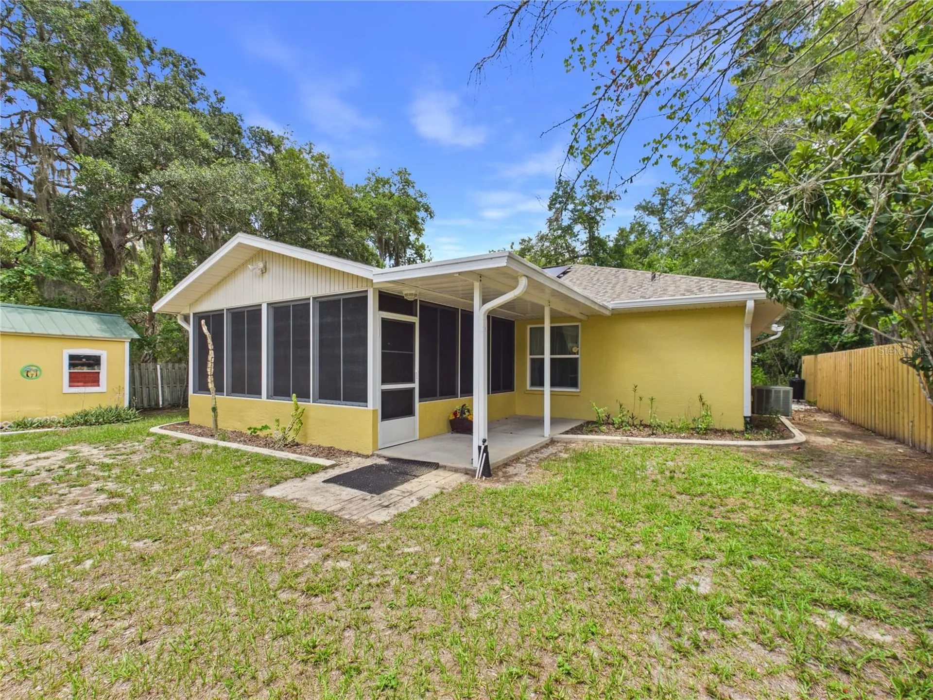 11236 N Rain Point Inglis FL 34449