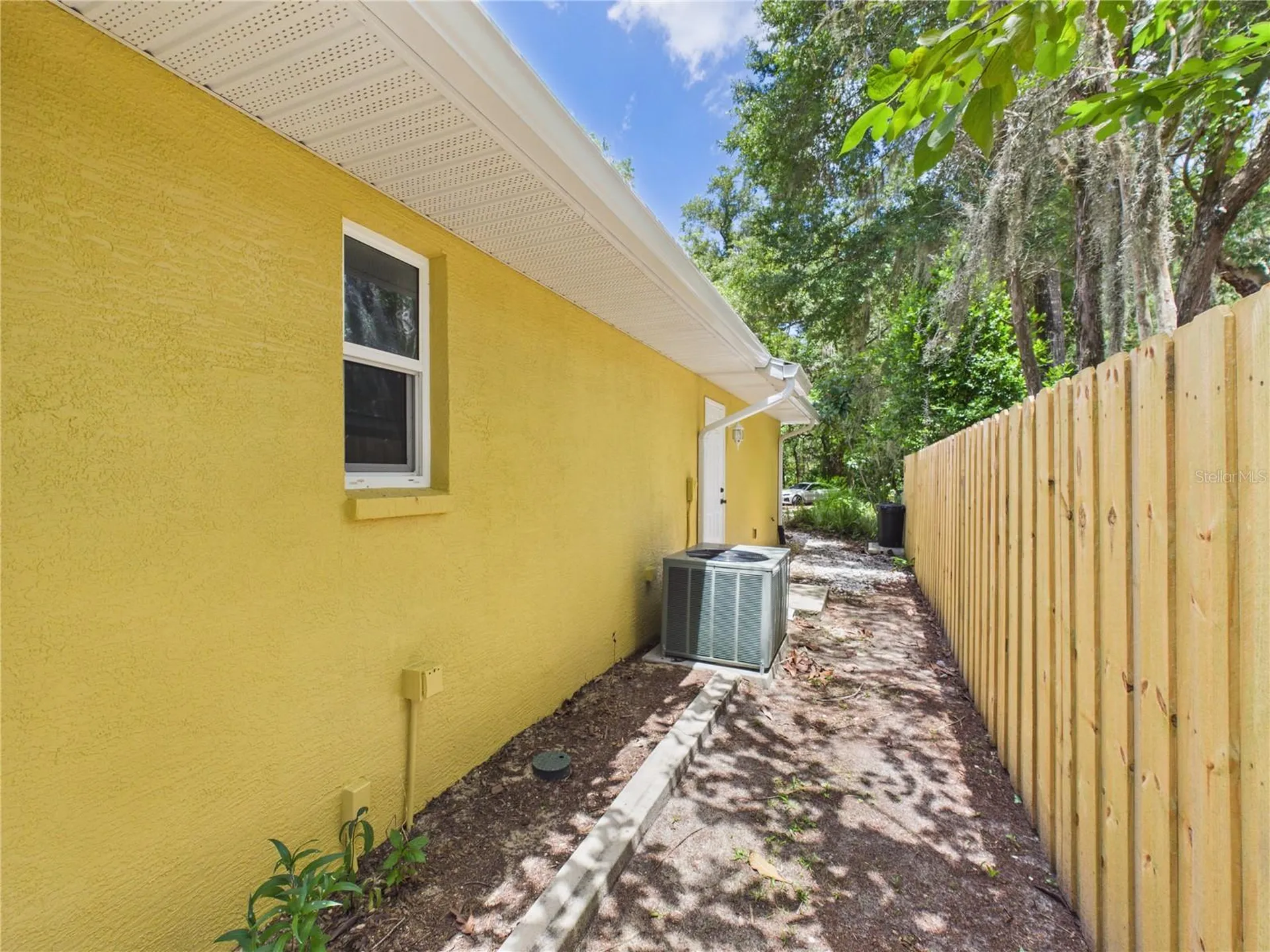 11236 N Rain Point Inglis FL 34449