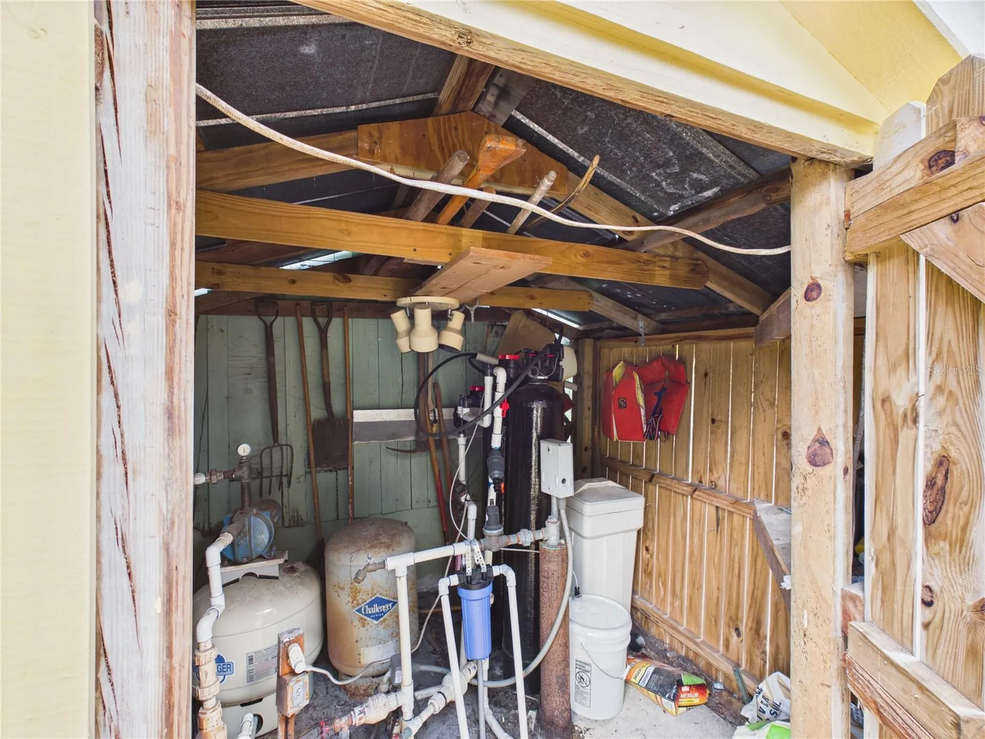 11236 N Rain Point Inglis FL 34449
