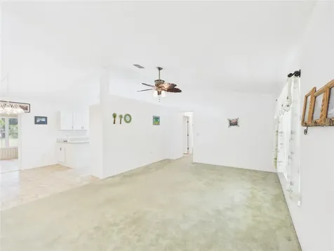 11236 N Rain Point Inglis FL 34449