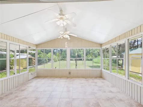 11236 N Rain Point Inglis FL 34449