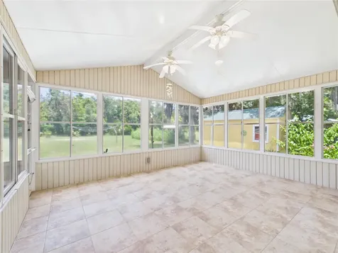 11236 N Rain Point Inglis FL 34449
