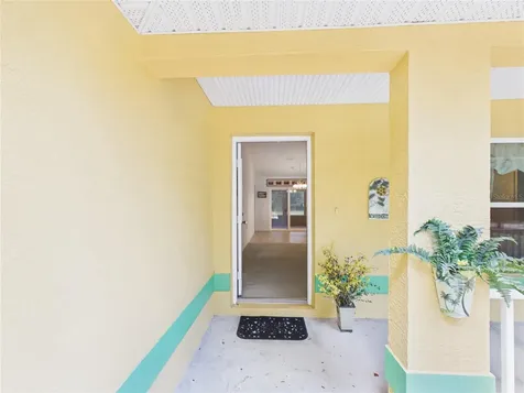 11236 N Rain Point Inglis FL 34449