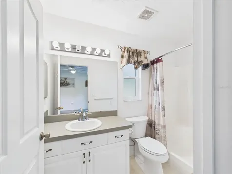 11236 N Rain Point Inglis FL 34449