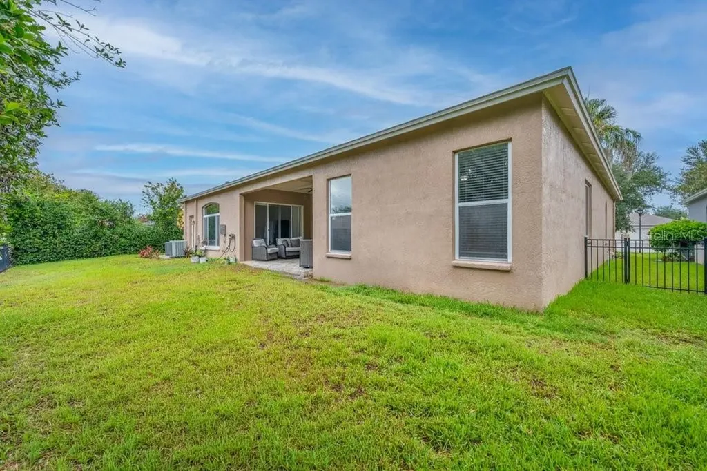 16135 Bridgedale Drive Lithia FL 33547