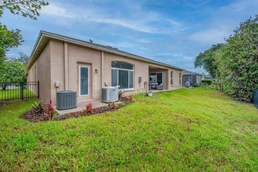 16135 Bridgedale Drive Lithia FL 33547