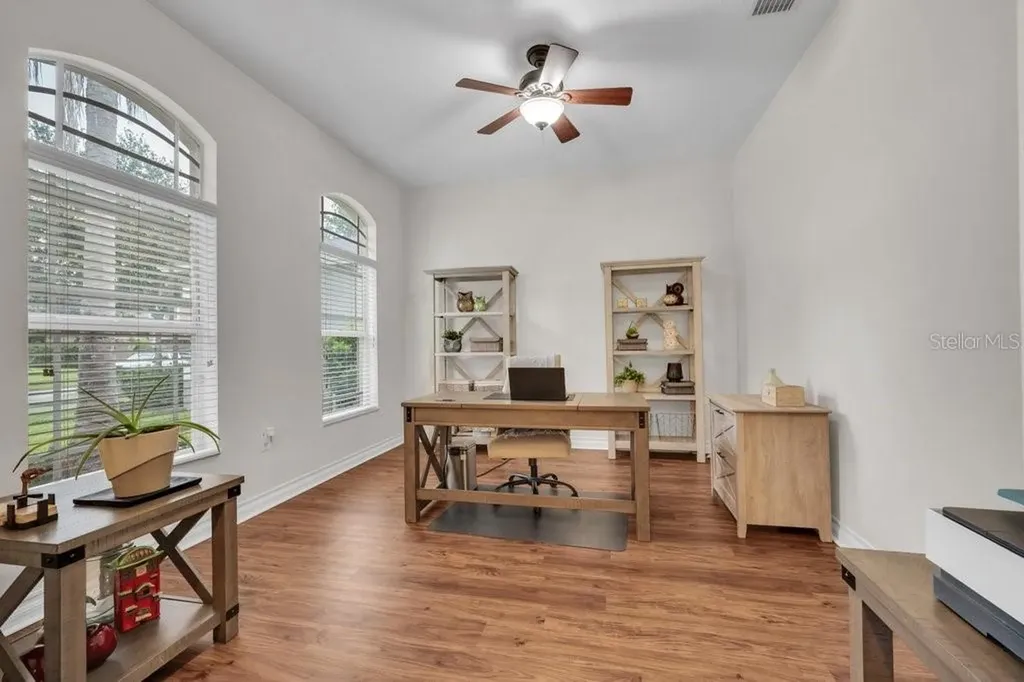 16135 Bridgedale Drive Lithia FL 33547