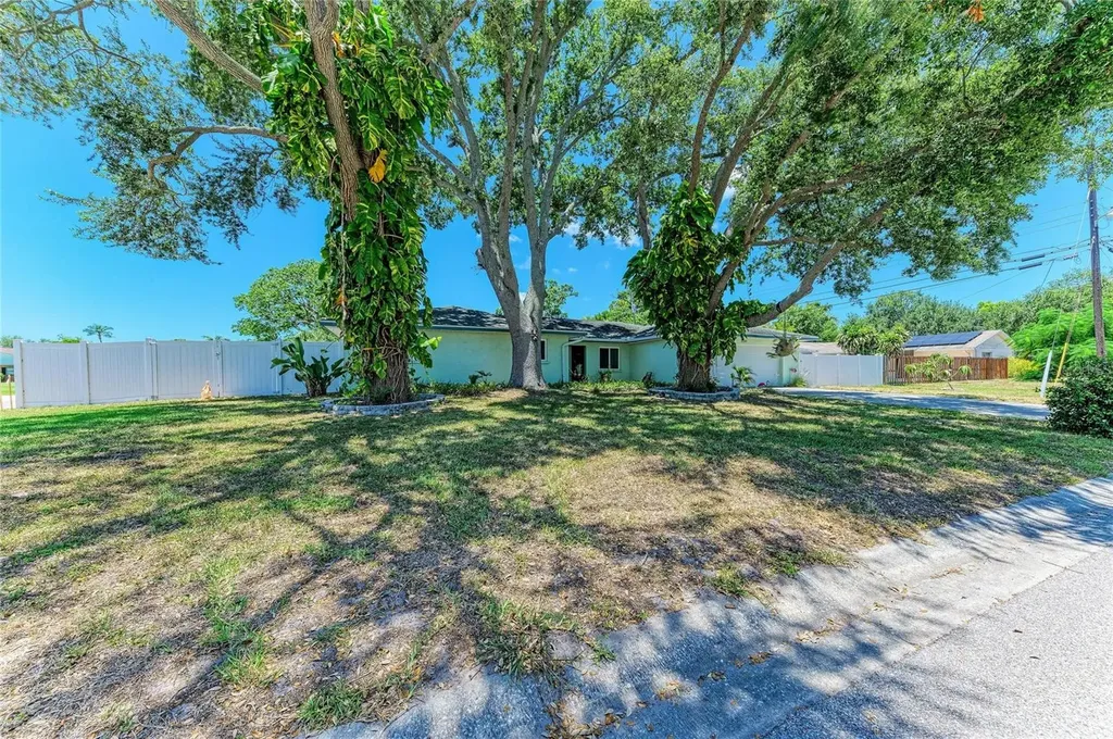 2120 47th Street Pl W Bradenton FL 34209