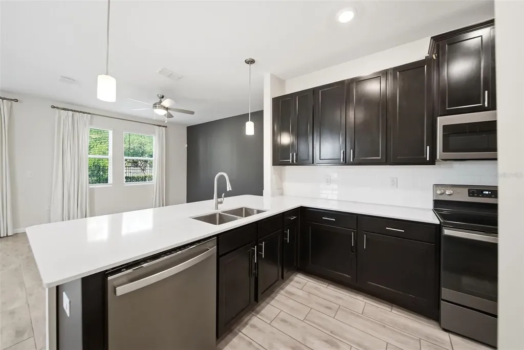 9806 Red Eagle Drive Orlando FL 32825