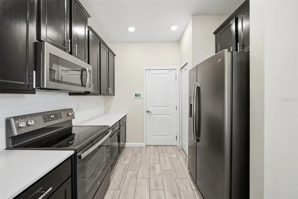 9806 Red Eagle Drive Orlando FL 32825