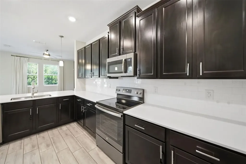9806 Red Eagle Drive Orlando FL 32825