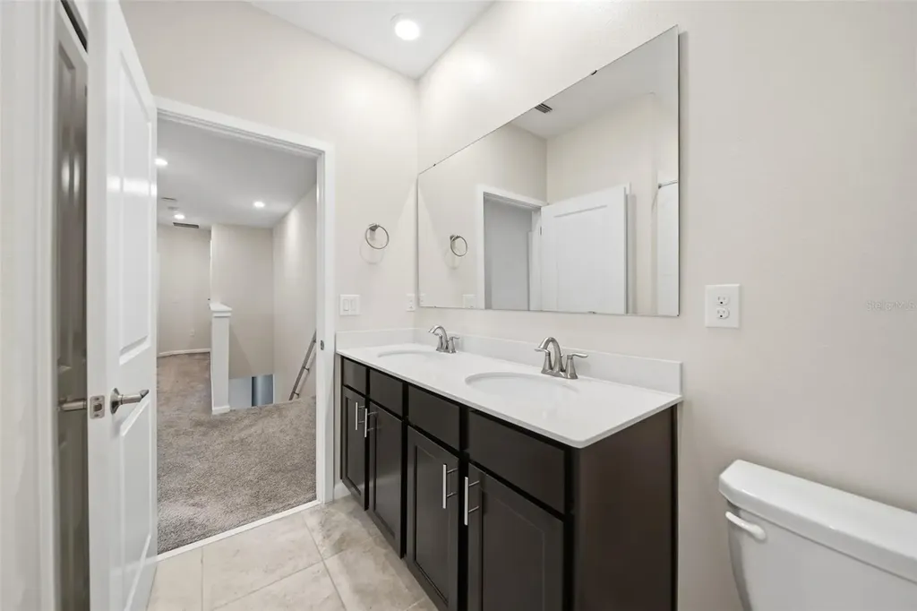9806 Red Eagle Drive Orlando FL 32825