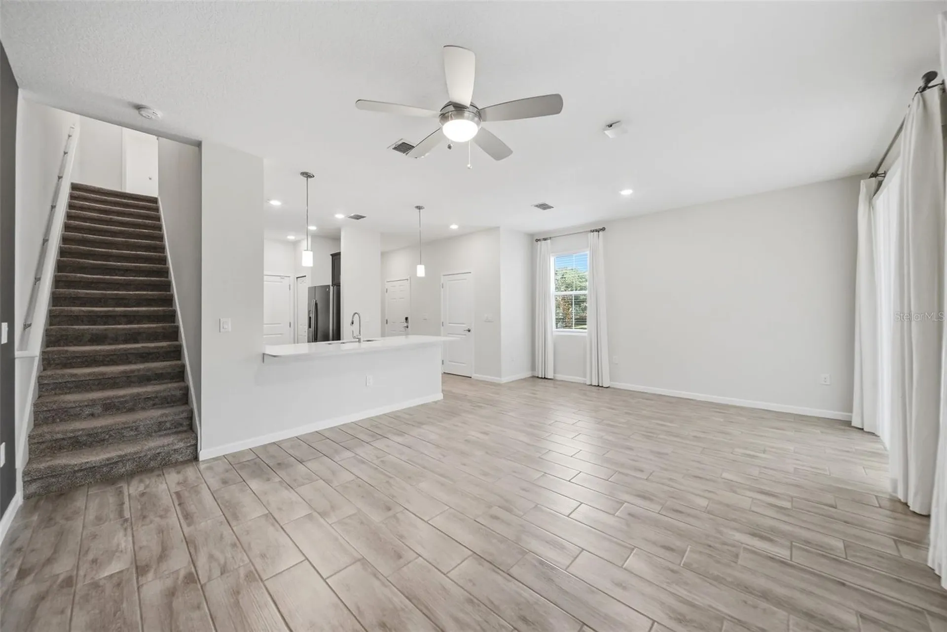 9806 Red Eagle Drive Orlando FL 32825