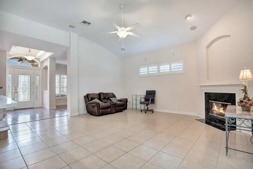 9211 Shadow Pinar Court Orlando FL 32825