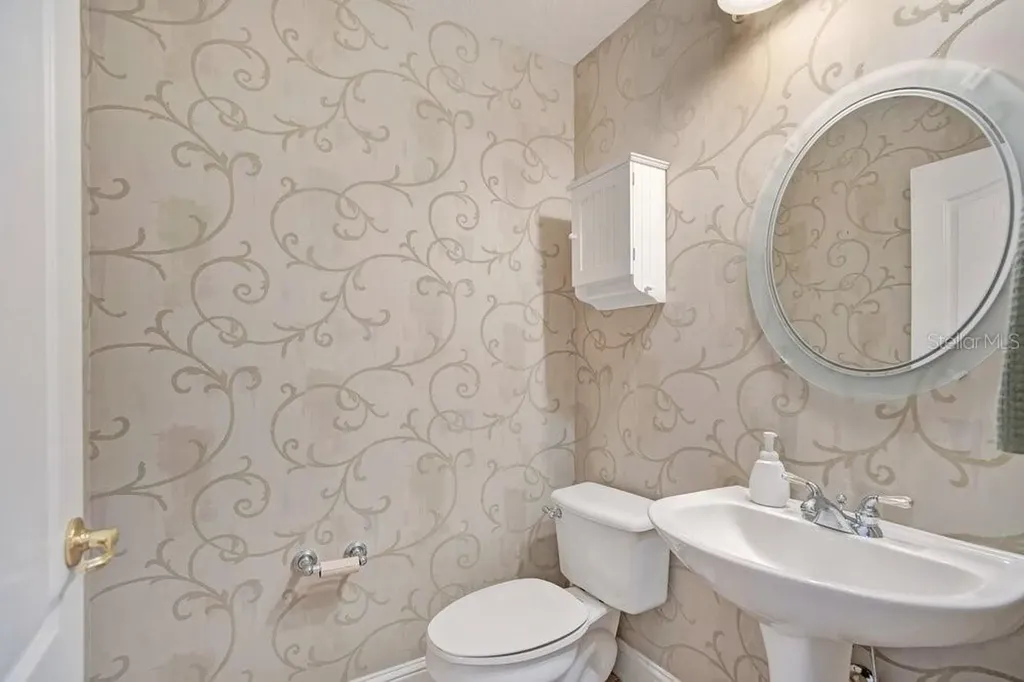 9211 Shadow Pinar Court Orlando FL 32825