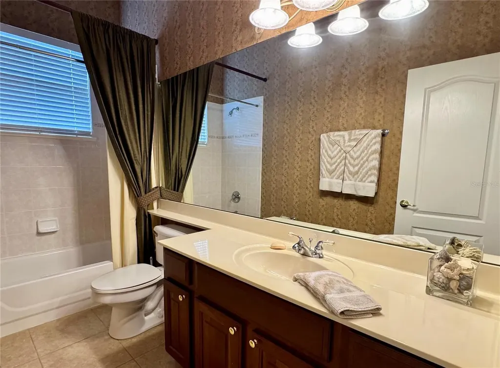 9211 Shadow Pinar Court Orlando FL 32825