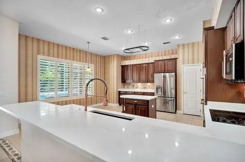 9211 Shadow Pinar Court Orlando FL 32825