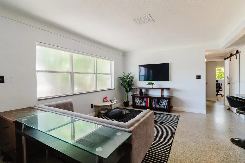 3597 27th Avenue S St Petersburg FL 33711