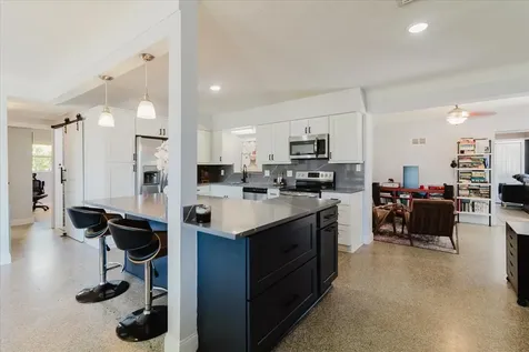 3597 27th Avenue S St Petersburg FL 33711
