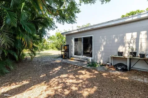 3597 27th Avenue S St Petersburg FL 33711