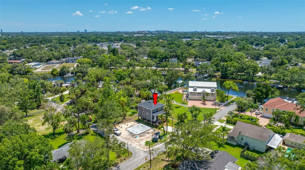 1004 W Henry Avenue Tampa FL 33604