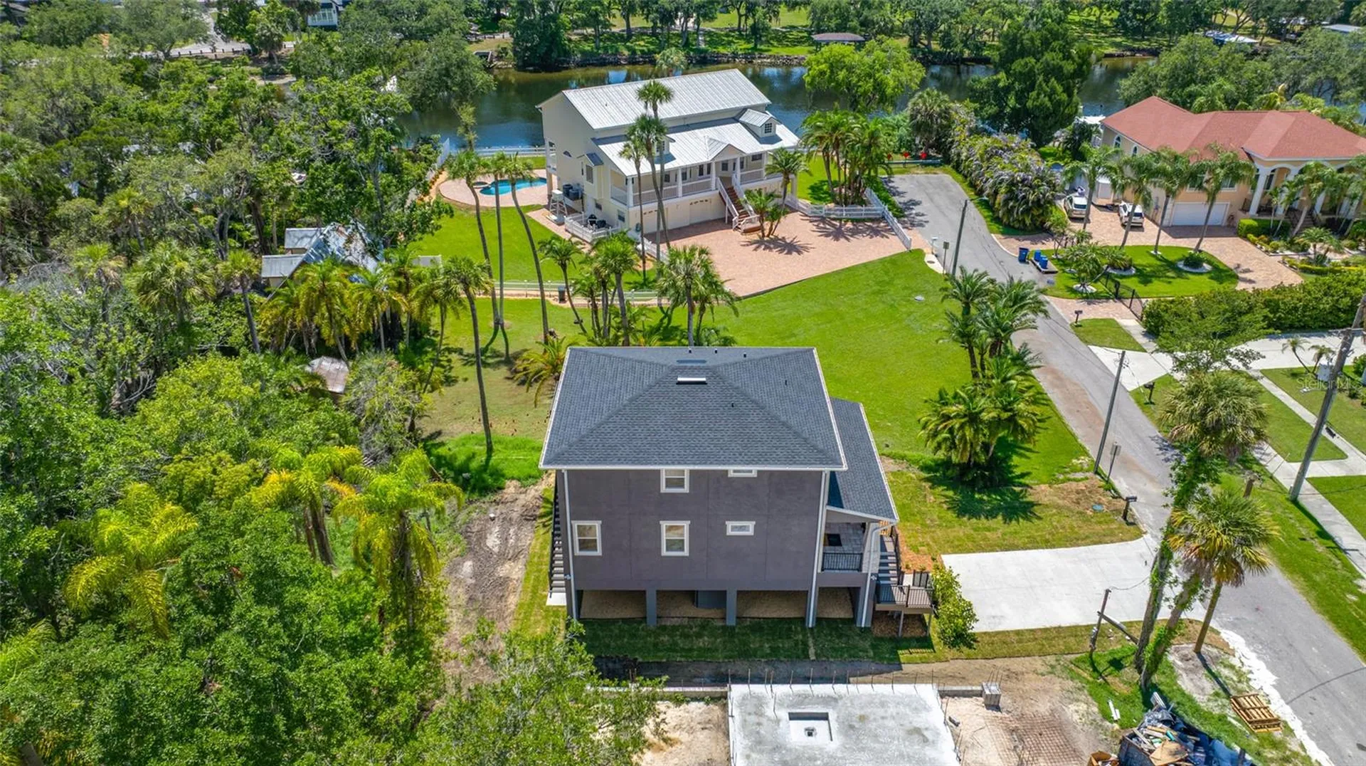 1004 W Henry Avenue Tampa FL 33604