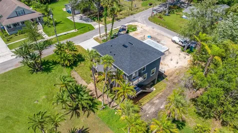 1004 W Henry Avenue Tampa FL 33604
