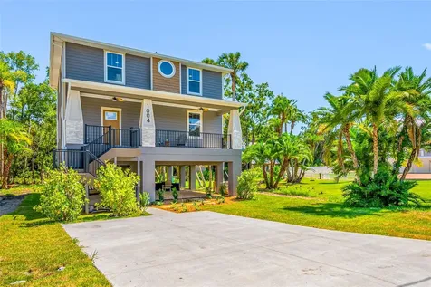 1004 W Henry Avenue Tampa FL 33604