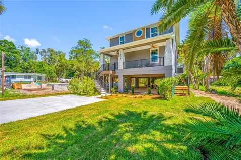 1004 W Henry Avenue Tampa FL 33604