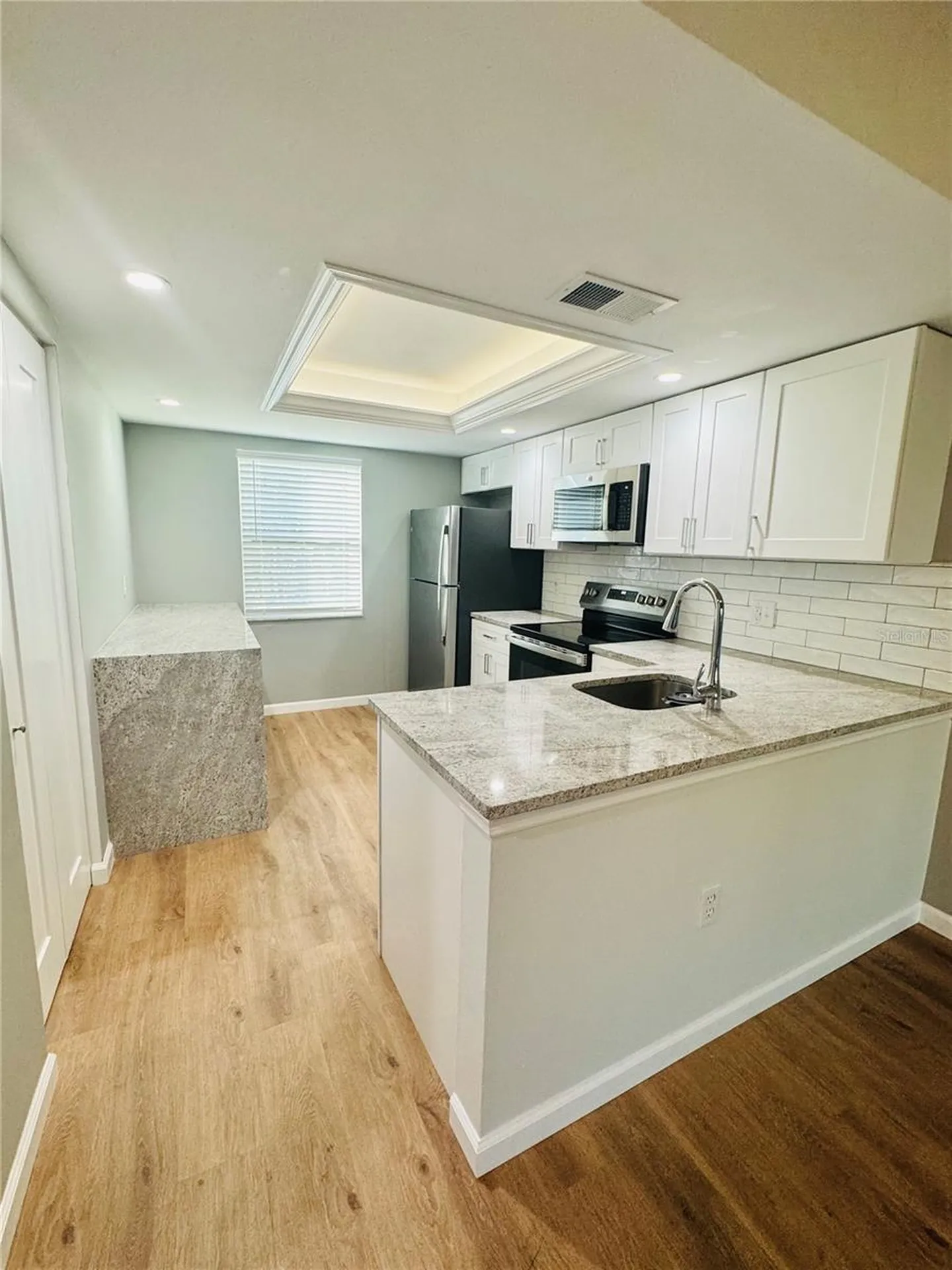203 Meadow Lane Oldsmar FL 34677