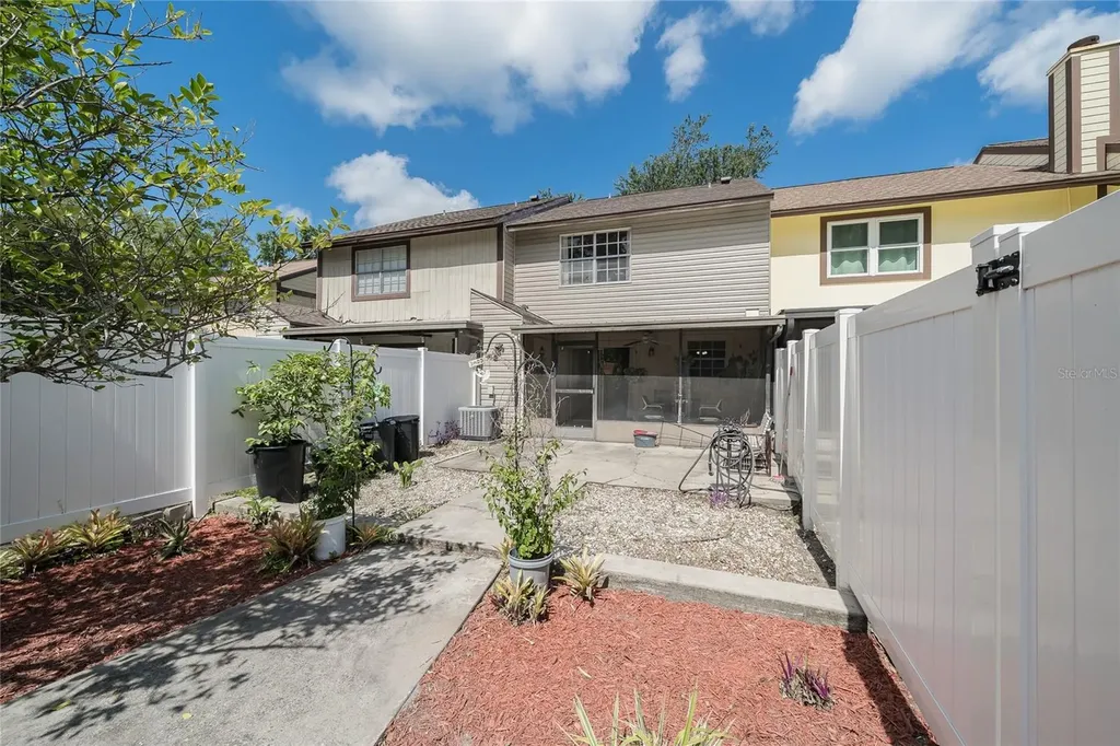 14015 Lemon Valley Place Tampa FL 33625