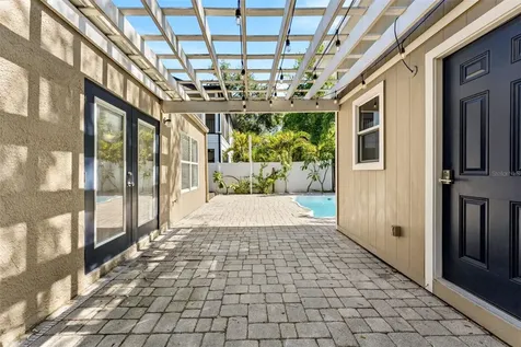 1618 S Arrawana Avenue Tampa FL 33629