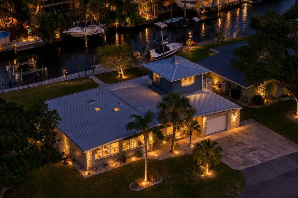 512 Palm Avenue Ellenton FL 34222