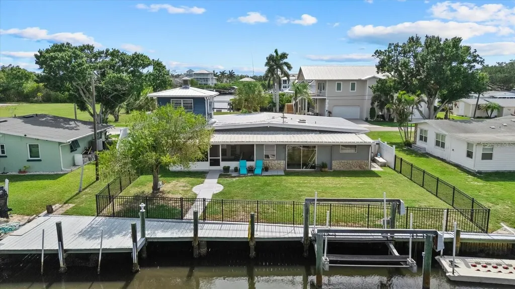 512 Palm Avenue Ellenton FL 34222
