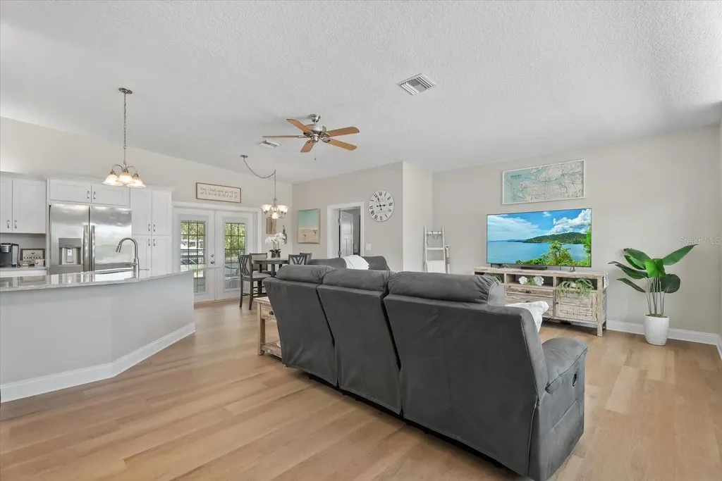 512 Palm Avenue Ellenton FL 34222