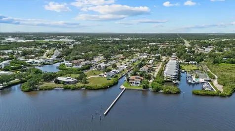 512 Palm Avenue Ellenton FL 34222