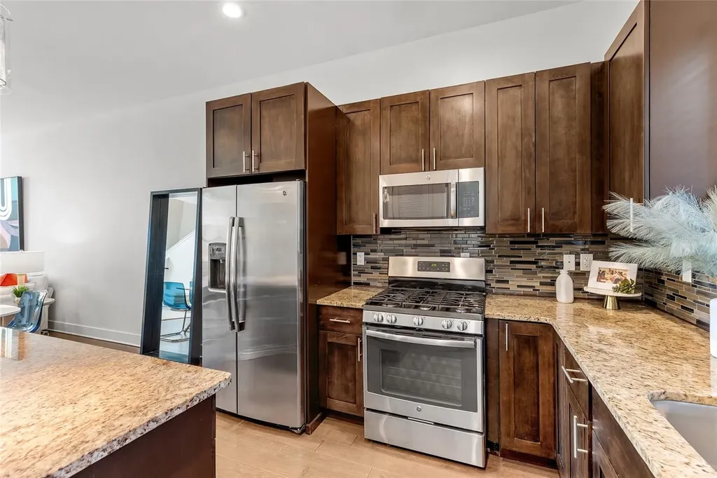 130 8th Street N St Petersburg FL 33701
