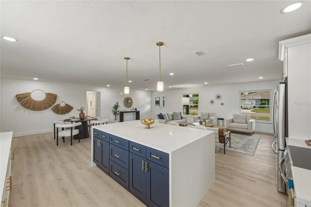 3810 18th Avenue W Bradenton FL 34205