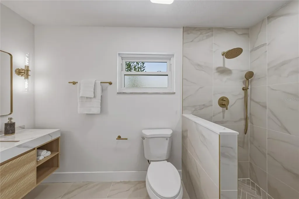 3810 18th Avenue W Bradenton FL 34205