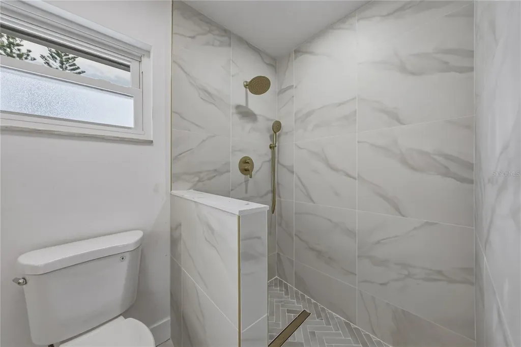 3810 18th Avenue W Bradenton FL 34205