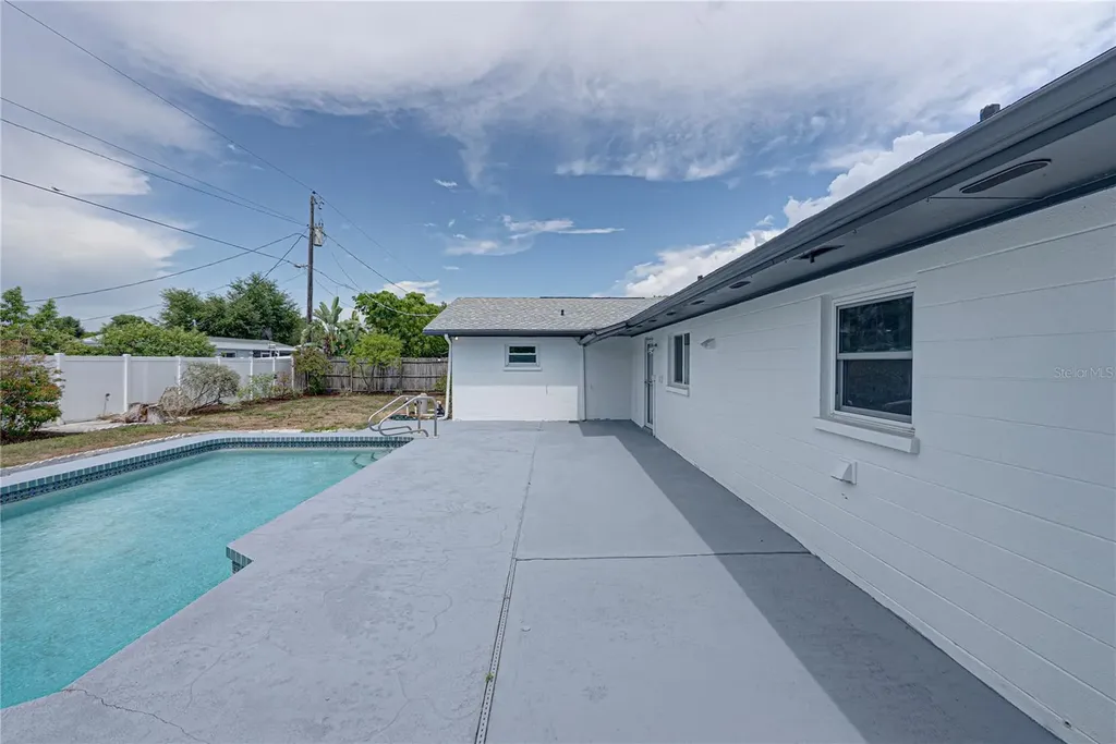 3810 18th Avenue W Bradenton FL 34205