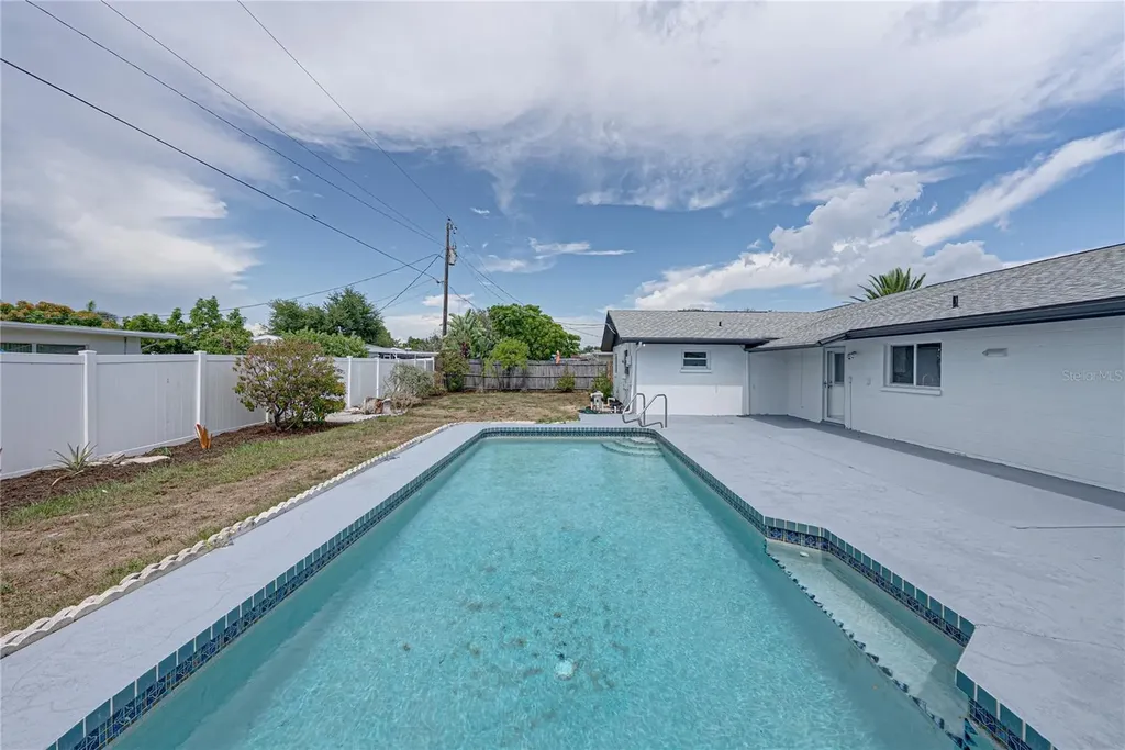 3810 18th Avenue W Bradenton FL 34205
