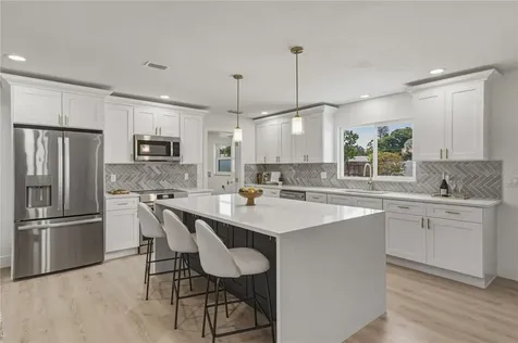 3810 18th Avenue W Bradenton FL 34205