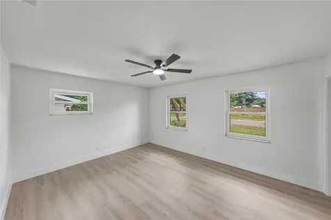 3810 18th Avenue W Bradenton FL 34205